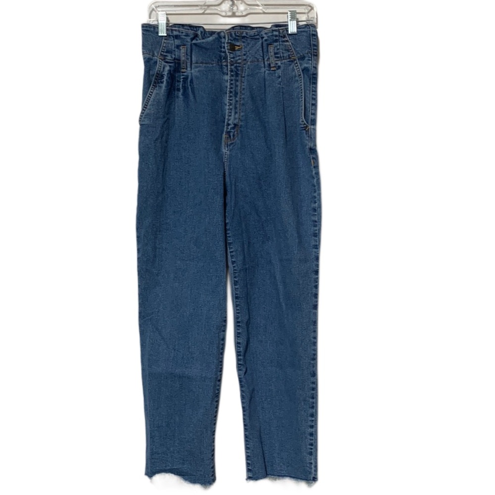 Abercrombie & Fitch High-Rise Medium Blue ankle stretchy mom Jeans